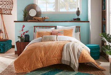 Island Bedding Set from Disney Resorts Home Collection: Set a Tropical Mood with Island Palms