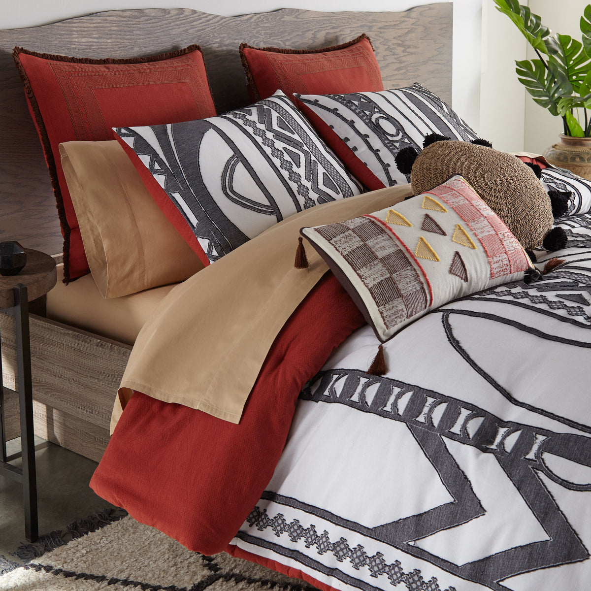 Disney Resorts Home Collection - Zulu Hotel Bedding Set
